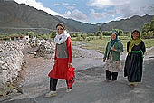 Ladakh - mountain women 